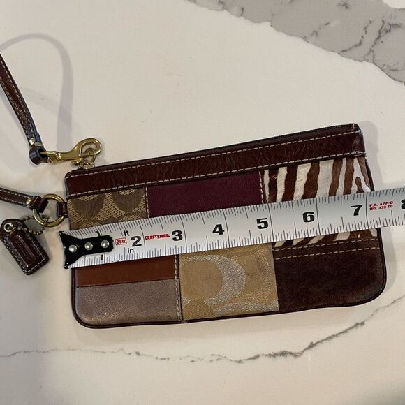 VINTAGE Y2K Coach Wristlet Patchwork Suede Brown Leather Clutch Authentic - Picture 6 of 7